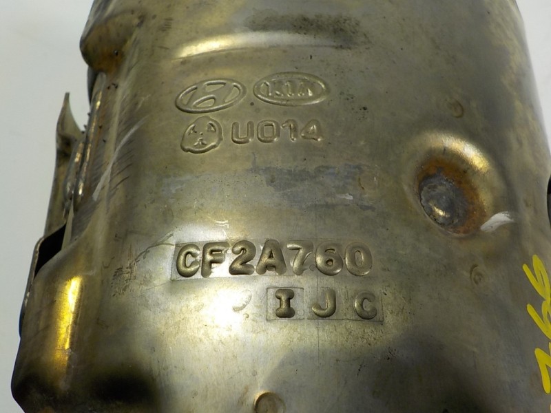 Recambio de catalizador para hyundai i40 1.7 crdi cat referencia OEM IAM 289902A760 CF2A760IJC 