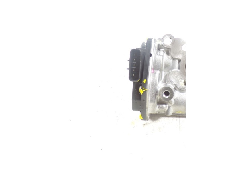 Recambio de caja mariposa para toyota hilux (3b/3c/3d) doble cabina referencia OEM IAM 261000E040  