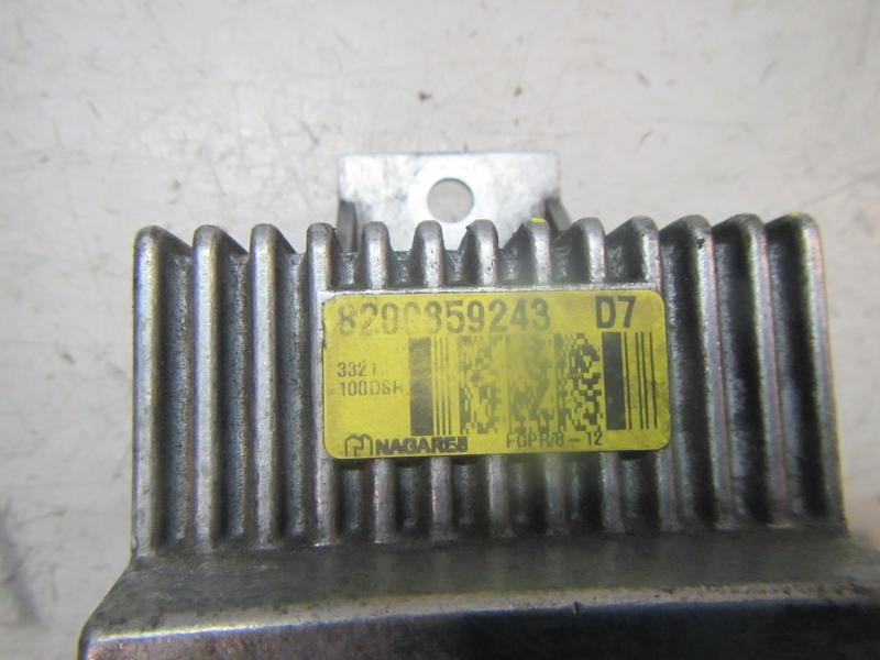 Recambio de caja precalentamiento para dacia sandero básico referencia OEM IAM 8200859243 8200859243 