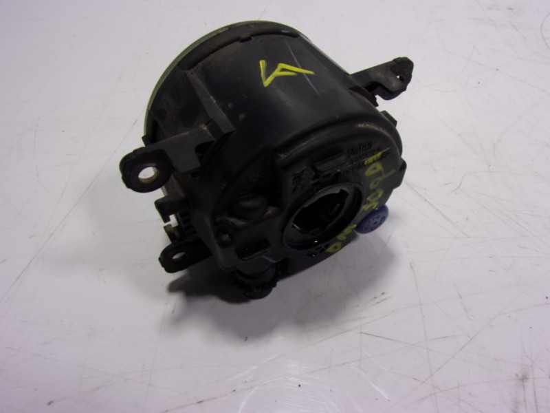 Recambio de faro antiniebla izquierdo para dacia duster ambiance 4x2 referencia OEM IAM 8200074008 89202503 