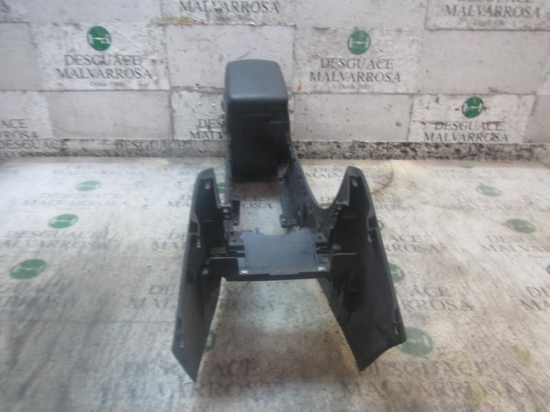 Recambio de apoyabrazos central para mazda 3 berlina (bk) 1.6 cd diesel cat referencia OEM IAM BN8P64420G02  