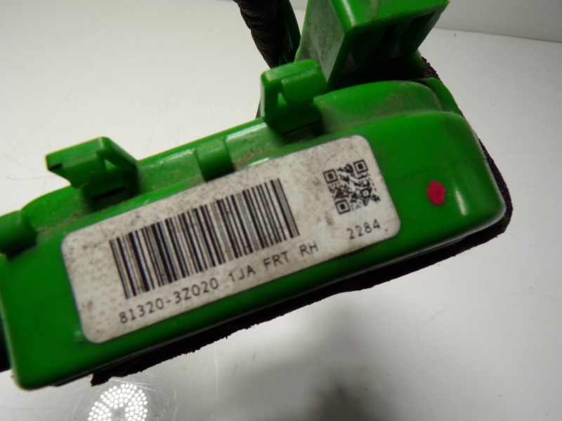 Recambio de cerradura puerta delantera derecha para hyundai i40 1.7 crdi cat referencia OEM IAM 813203Z020 813203Z020 