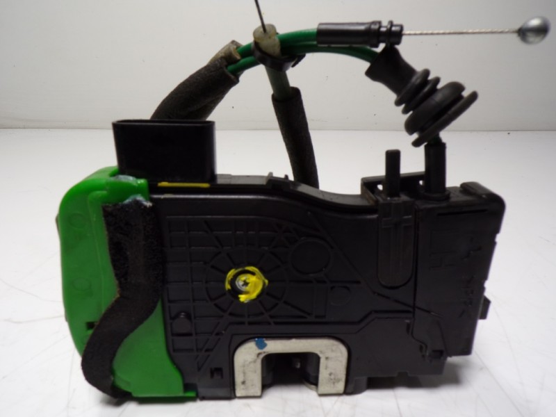 Recambio de cerradura puerta delantera izquierda para hyundai i40 1.7 crdi cat referencia OEM IAM 813103Z000 813103Z000 