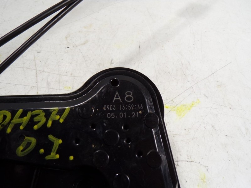 Recambio de cerradura puerta delantera izquierda para toyota hilux (3b/3c/3d) doble cabina referencia OEM IAM 6904002450  