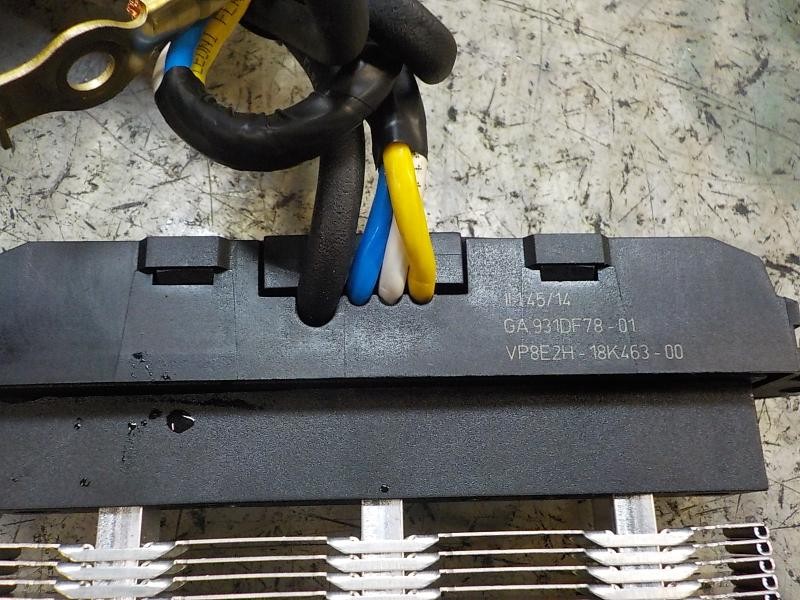 Recambio de resistencia calefaccion para ford fiesta (ccn) trend referencia OEM IAM 1537539 GA931DF7801 GA931DF7801