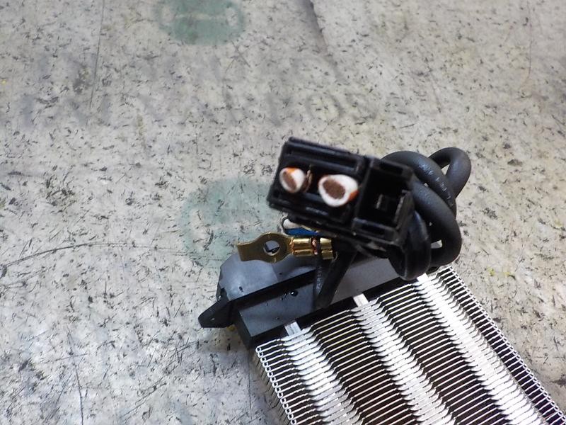 Recambio de resistencia calefaccion para ford fiesta (ccn) trend referencia OEM IAM 1537539 GA931DF7801 GA931DF7801