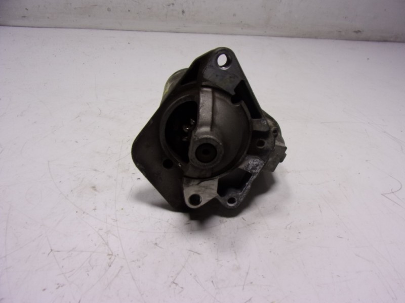 Recambio de motor arranque para dacia duster ambiance 4x2 referencia OEM IAM 233000603R  