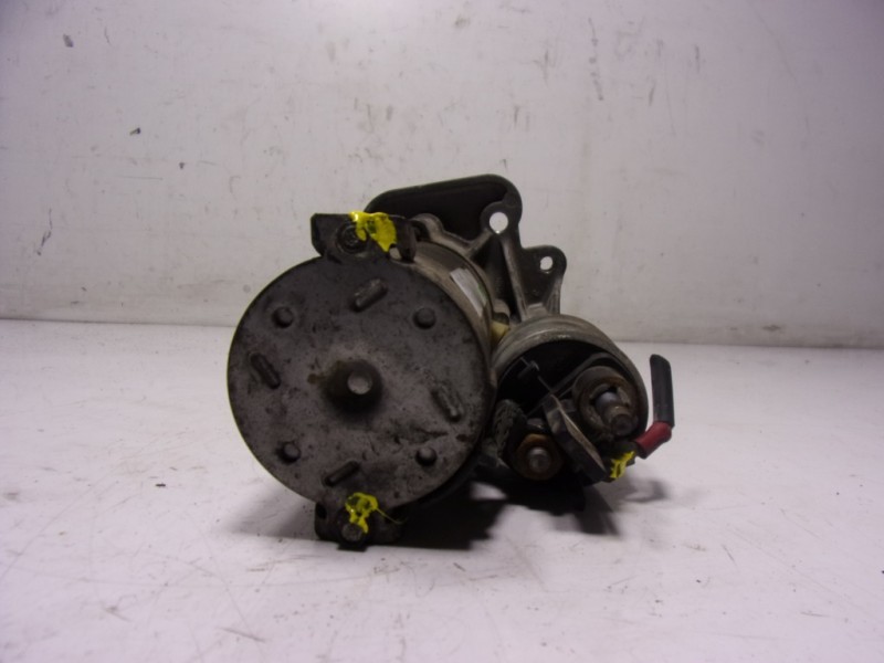 Recambio de motor arranque para dacia duster ambiance 4x2 referencia OEM IAM 233000603R  