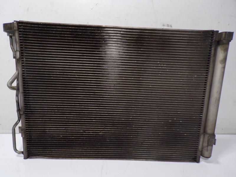 Recambio de condensador aire acondicionado para hyundai i40 1.7 crdi cat referencia OEM IAM 976063Z000  