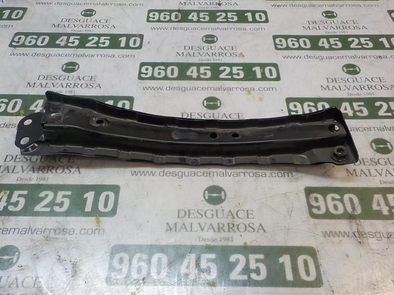 Recambio de travesaño inferior para toyota rav 4 advance hybrid referencia OEM IAM 5321142903  