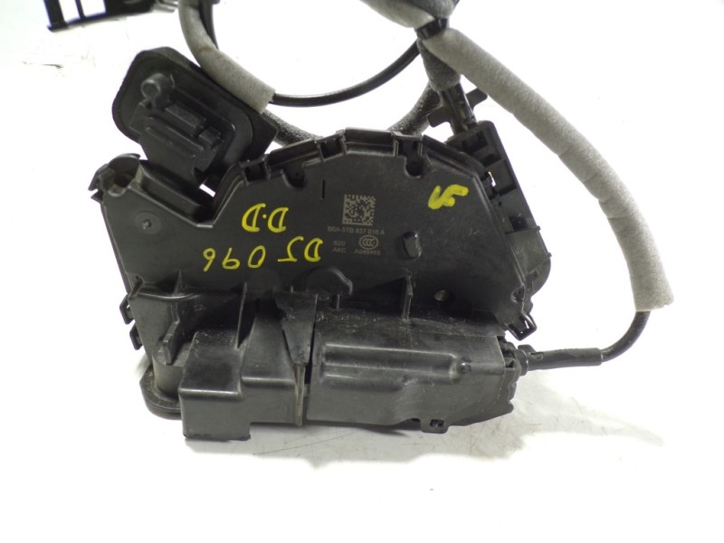 Recambio de cerradura puerta delantera derecha para volkswagen caddy furgón/kombi 2.0 tdi referencia OEM IAM 5TB837016A 5TB83701