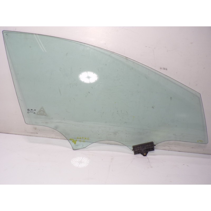 Recambio de cristal puerta delantero derecho para hyundai i40 1.7 crdi cat referencia OEM IAM 824213Z000  