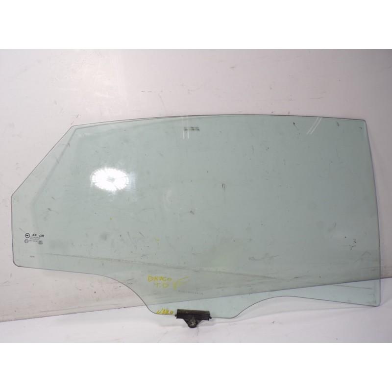 Recambio de cristal puerta trasero derecho para hyundai i40 1.7 crdi cat referencia OEM IAM 834213Z300  