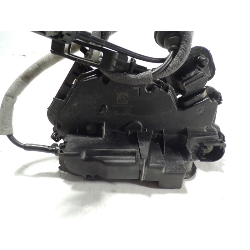 Recambio de cerradura puerta delantera izquierda para volkswagen caddy furgón/kombi 2.0 tdi referencia OEM IAM 5TB837015A 5TB837