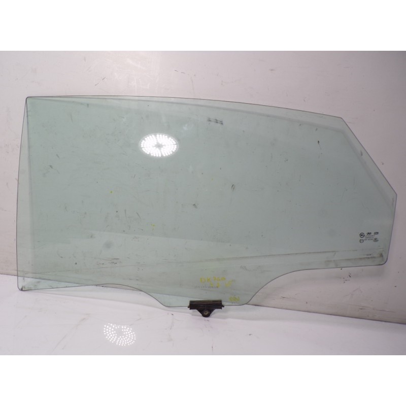 Recambio de cristal puerta trasero izquierdo para hyundai i40 1.7 crdi cat referencia OEM IAM 834113Z300  