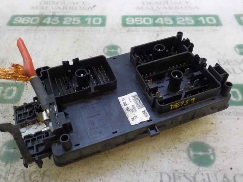 Recambio de caja reles / fusibles para opel insignia sports tourer cosmo referencia OEM IAM   