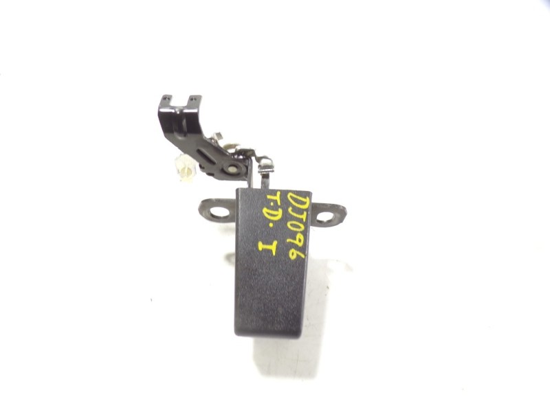 Recambio de cerradura puerta trasera derecha para volkswagen caddy furgón/kombi 2.0 tdi referencia OEM IAM 7E0827162B  