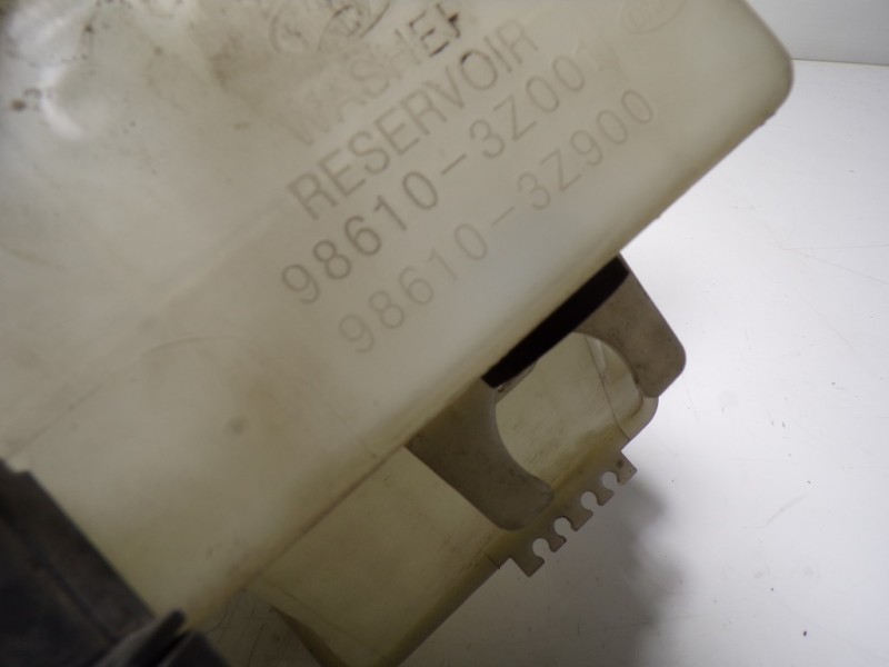 Recambio de deposito limpia para hyundai i40 1.7 crdi cat referencia OEM IAM 986103Z001 986103Z001 986113Z000