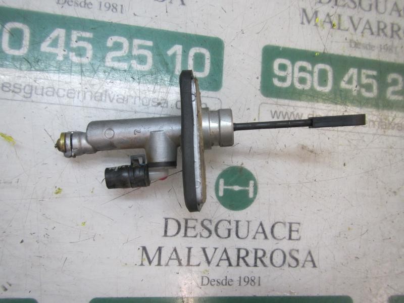 Recambio de bomba embrague para kia pro_cee´d 1.6 crdi cat referencia OEM IAM 416052H000  