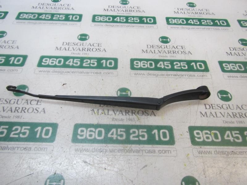 Recambio de brazo limpia delantero izquierdo para kia pro_cee´d 1.6 crdi cat referencia OEM IAM 983101H300  