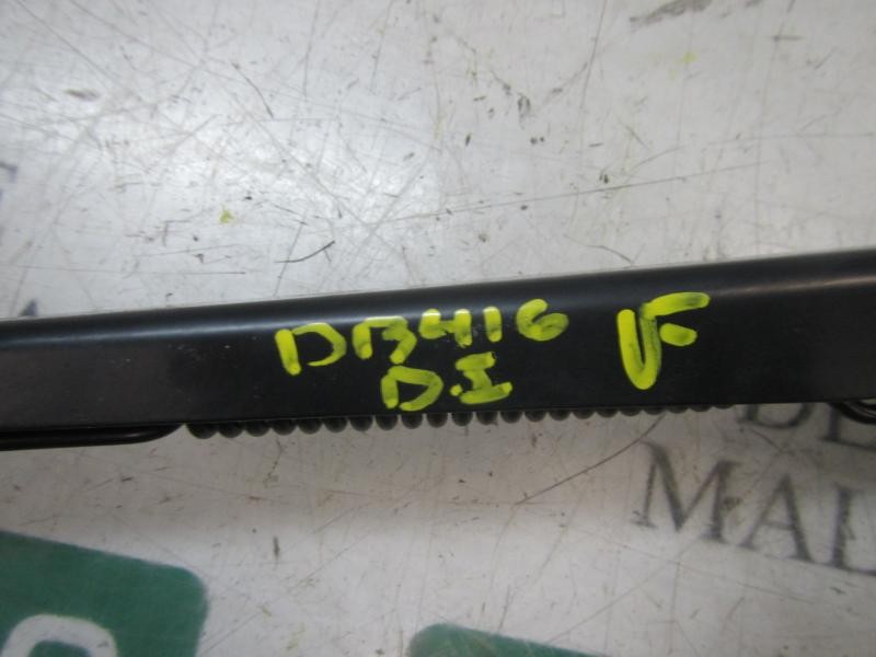 Recambio de brazo limpia delantero izquierdo para kia pro_cee´d 1.6 crdi cat referencia OEM IAM 983101H300  