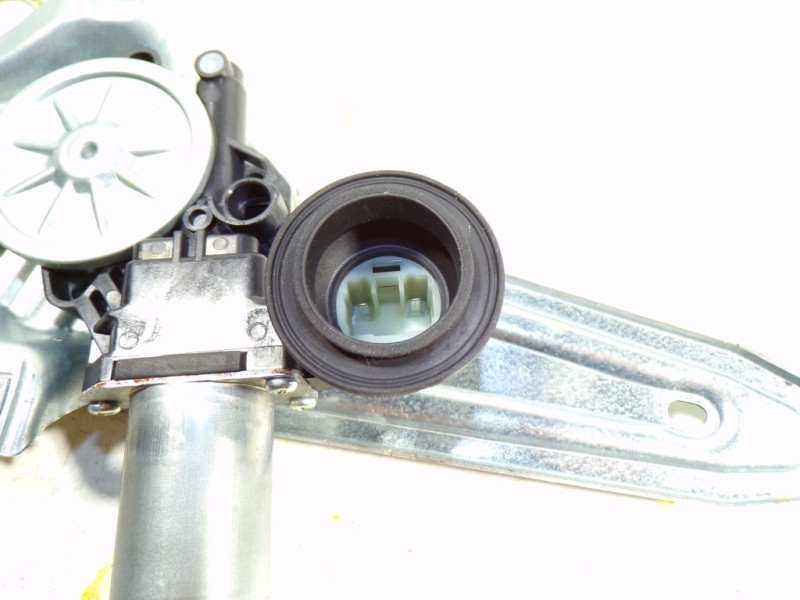 Recambio de elevalunas trasero izquierdo para toyota hilux (3b/3c/3d) doble cabina referencia OEM IAM 698040K120 857100K180 