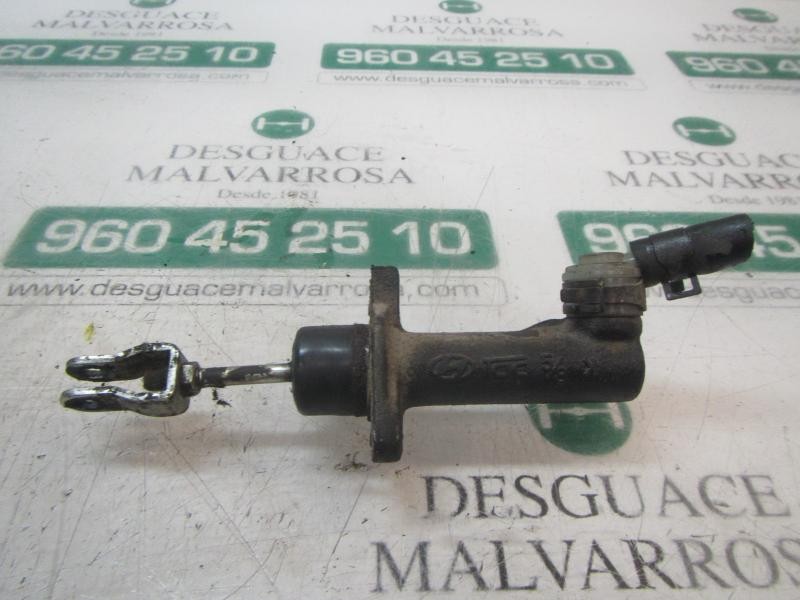 Recambio de bomba embrague para hyundai h1 kasten (flügeltüren h.) referencia OEM IAM 416004A030  