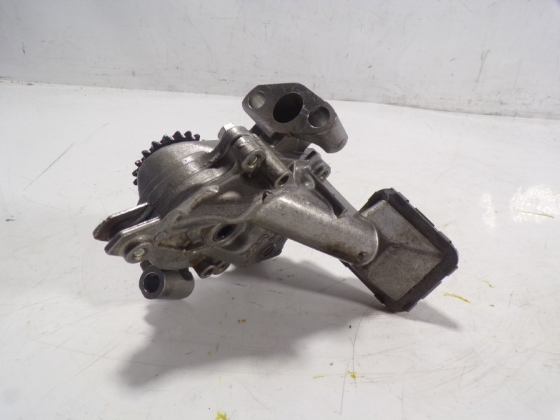 Recambio de bomba aceite para toyota prius+ advance referencia OEM IAM 151000T060  