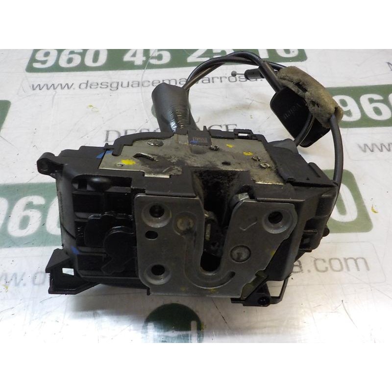 Recambio de cerradura puerta trasera derecha para renault scenic iii grand expression referencia OEM IAM 825020033R  