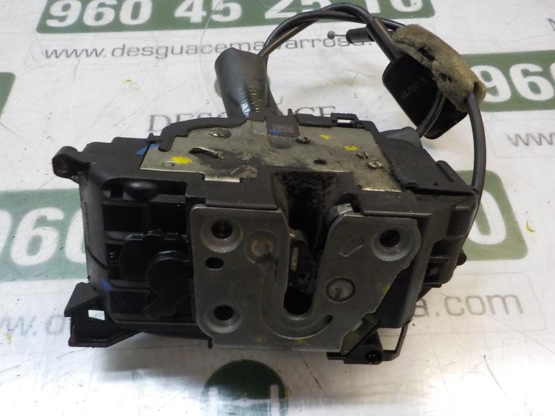 Recambio de cerradura puerta trasera derecha para renault scenic iii grand expression referencia OEM IAM 825020033R  