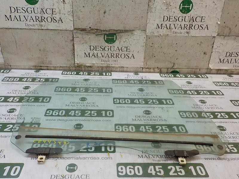 Recambio de cristal puerta trasero derecho para renault scenic iii grand expression referencia OEM IAM 823000010R  