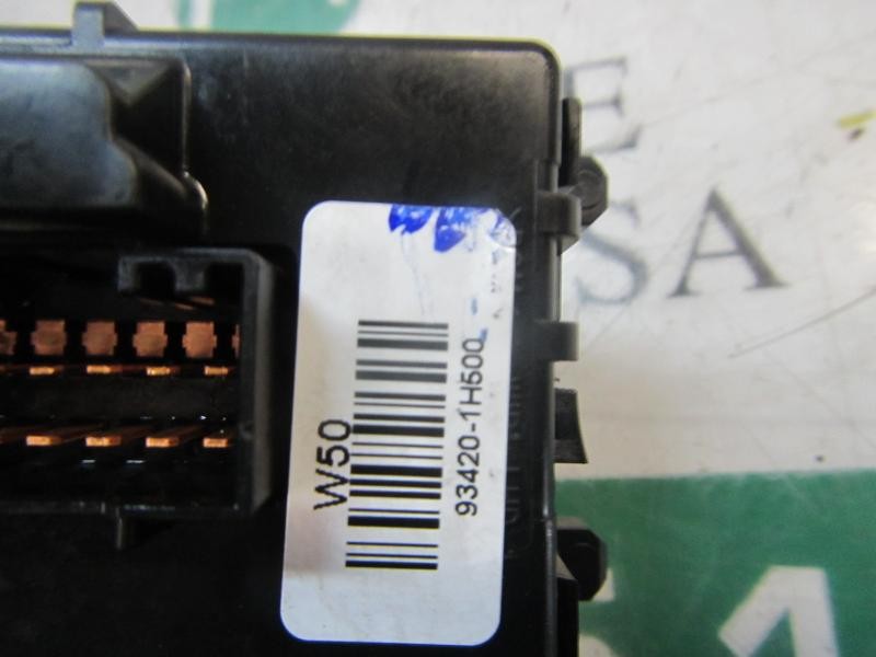 Recambio de mando limpia para kia pro_cee´d 1.6 crdi cat referencia OEM IAM 934201H500 934201H500 