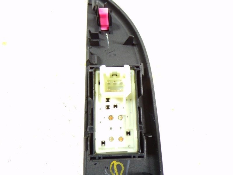 Recambio de mando elevalunas trasero derecho para toyota hilux (3b/3c/3d) doble cabina referencia OEM IAM 848100D300  