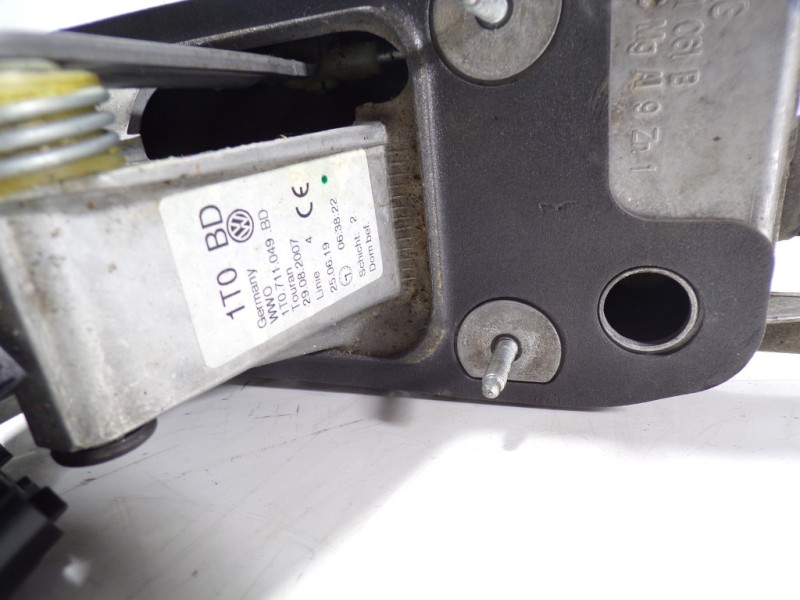 Recambio de palanca cambio para volkswagen caddy furgón/kombi 2.0 tdi referencia OEM IAM 1K0711050A 1T0711049BD 