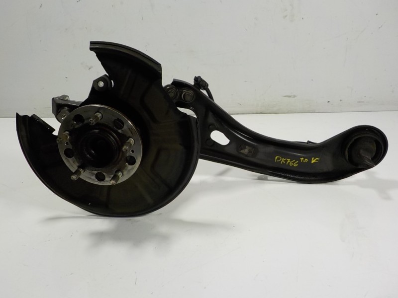 Recambio de mangueta trasera derecha para hyundai i40 1.7 crdi cat referencia OEM IAM 527203Z010  527303S200