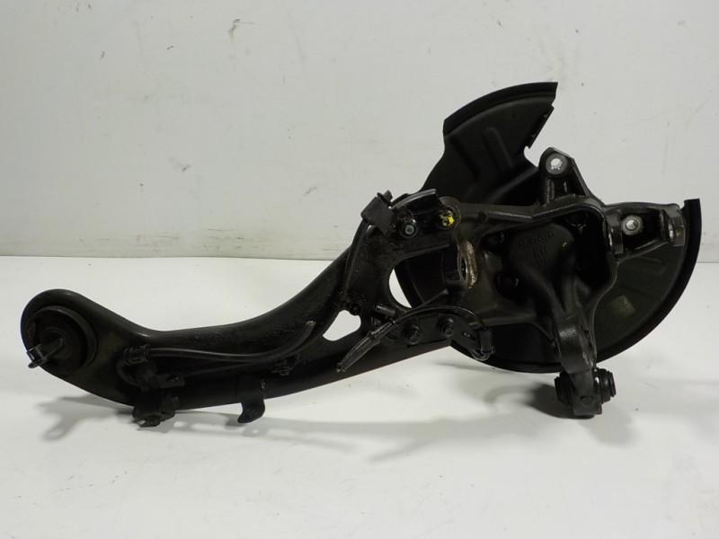 Recambio de mangueta trasera derecha para hyundai i40 1.7 crdi cat referencia OEM IAM 527203Z010  527303S200