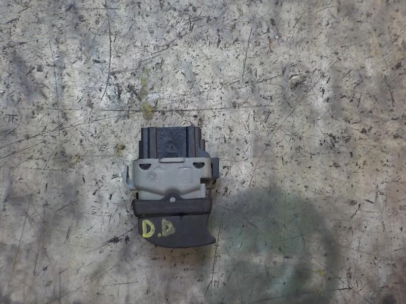 Recambio de mando elevalunas delantero derecho para renault clio iii 1.5 dci diesel referencia OEM IAM   