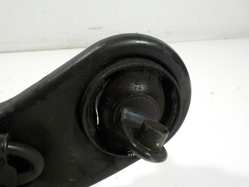 Recambio de mangueta trasera izquierda para hyundai i40 1.7 crdi cat referencia OEM IAM 527103Z010  527303S200