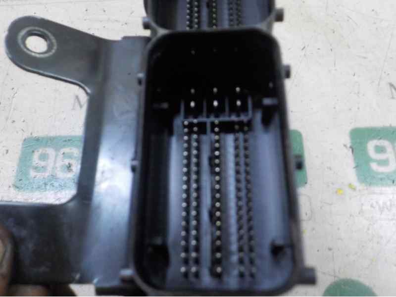 Recambio de centralita motor uce para hyundai h1 kasten (flügeltüren h.) referencia OEM IAM   