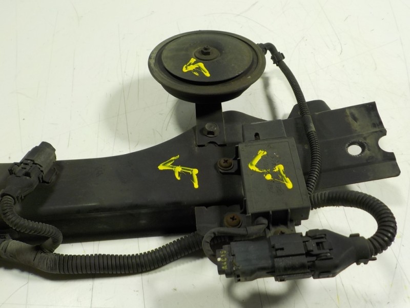 Recambio de travesaño superior para kia carens 2.0 turbodiesel cat referencia OEM IAM   