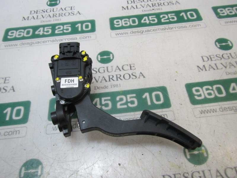 Recambio de potenciometro pedal para kia pro_cee´d 1.6 crdi cat referencia OEM IAM 327002R300 110707J0404 110707J0404
