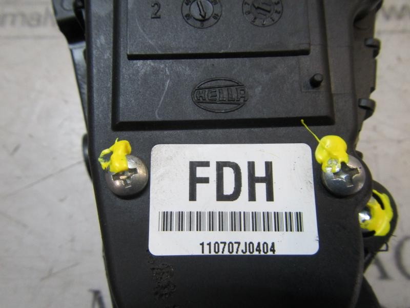 Recambio de potenciometro pedal para kia pro_cee´d 1.6 crdi cat referencia OEM IAM 327002R300 110707J0404 110707J0404