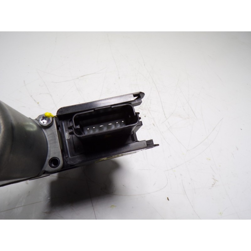 Recambio de motor elevalunas trasero izquierdo para hyundai i40 1.7 crdi cat referencia OEM IAM 834503Z010 834503Z010 