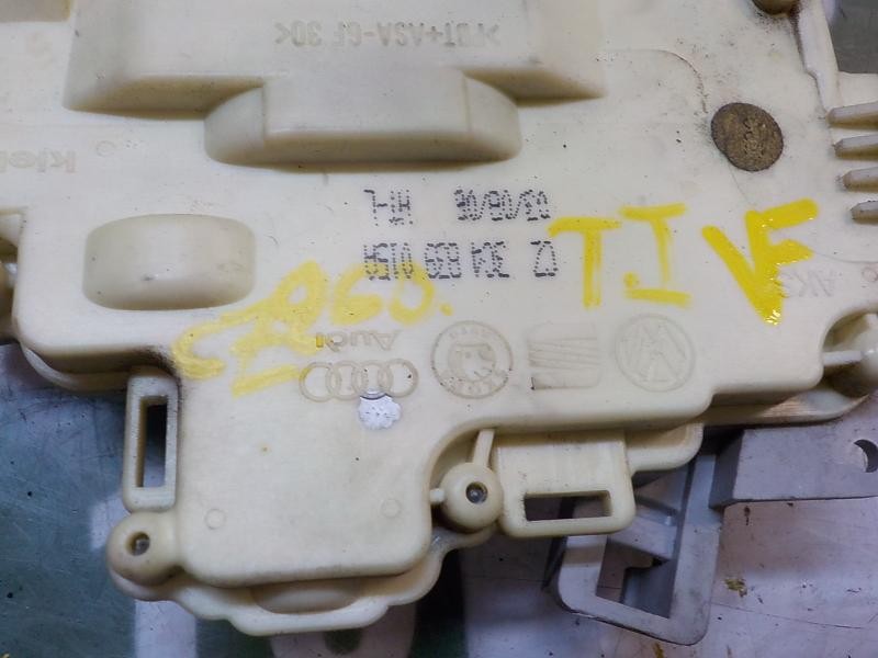 Recambio de cerradura puerta trasera izquierda para volkswagen passat variant (3c5) 1.9 tdi referencia OEM IAM 3C4839015A  