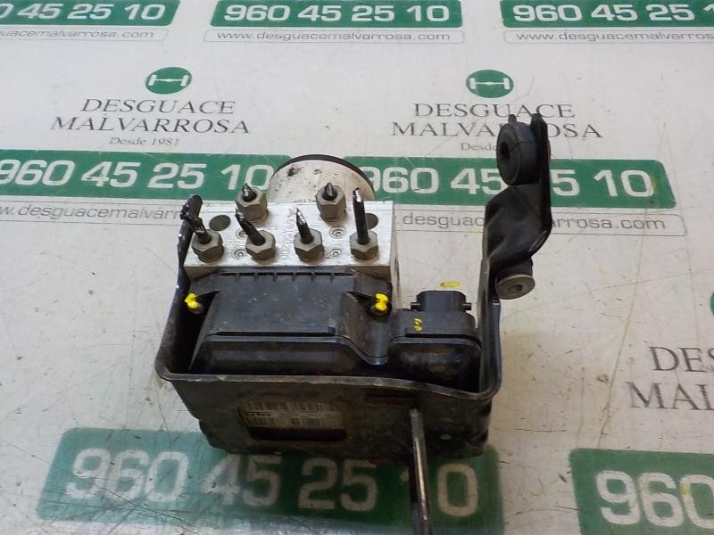 Recambio de abs para opel insignia berlina edition referencia OEM IAM 13321113 13313805 