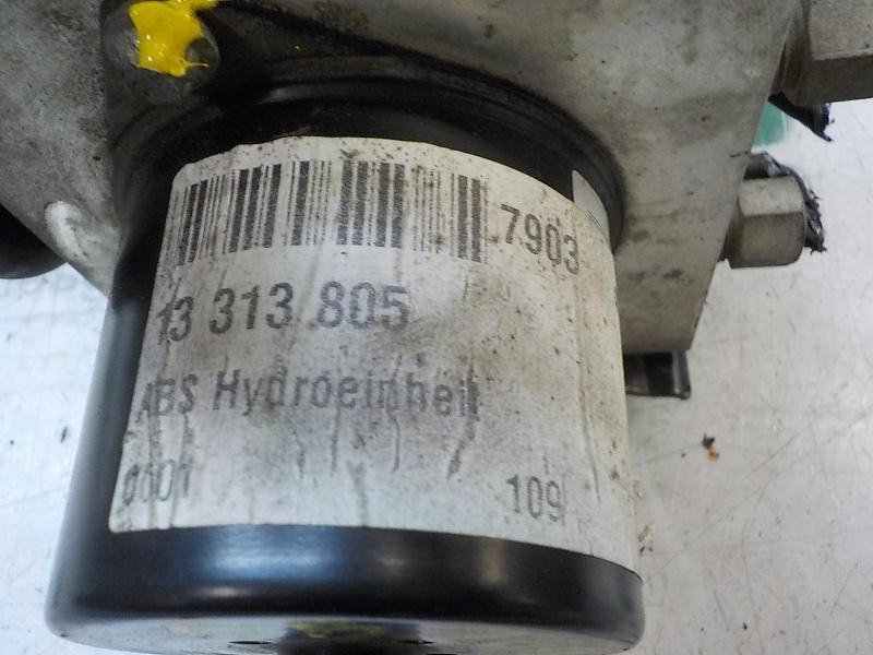 Recambio de abs para opel insignia berlina edition referencia OEM IAM 13321113 13313805 