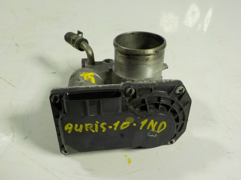 Recambio de caja mariposa para toyota auris 1.4 turbodiesel cat referencia OEM IAM  261000N020 