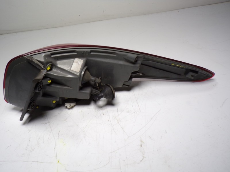 Recambio de piloto trasero izquierdo para hyundai i40 1.7 crdi cat referencia OEM IAM 924013Z300  