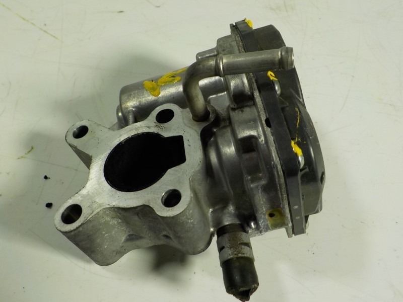 Recambio de valvula egr para toyota auris 1.4 turbodiesel cat referencia OEM IAM  2580033011 