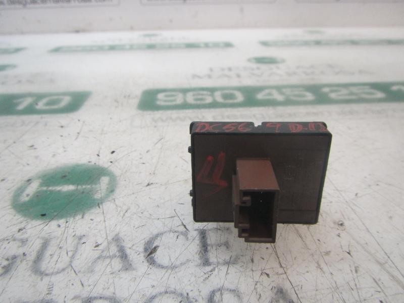 Recambio de mando elevalunas delantero izquierdo para volkswagen passat variant (3c5) 2.0 tdi referencia OEM IAM 3C0959903BREH  